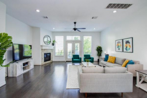 Elegant 3BR 3,5BA Holiday Home with Private Pool
